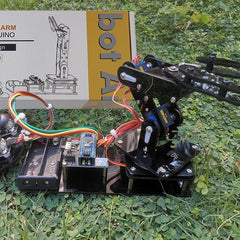 LK COKOINO robot arm battery setup for power preparation.
