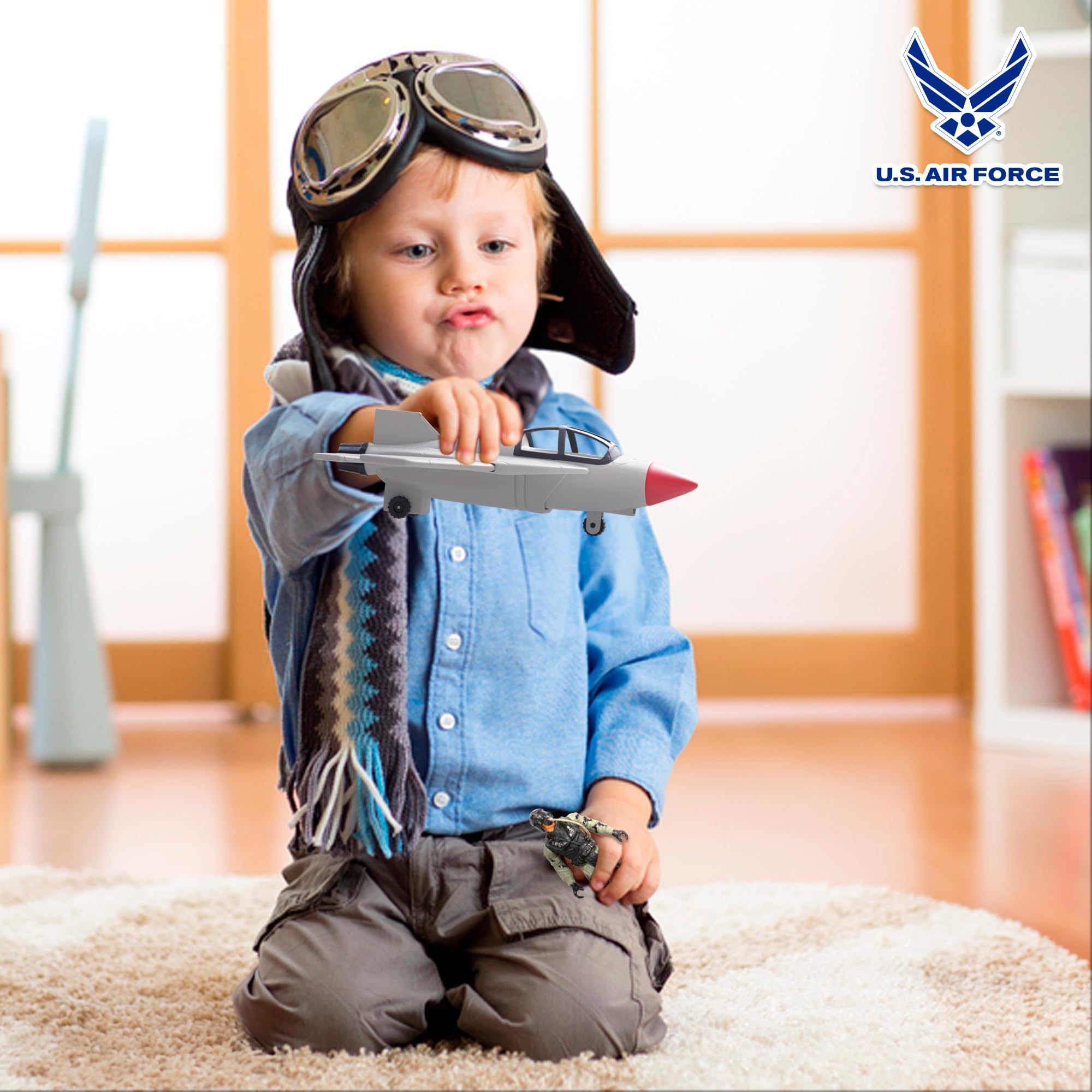 Extended wings on the Sky Raider jet for dynamic flight pretend play