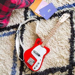 Loog Mini chord diagrams and flashcards aid guided practice