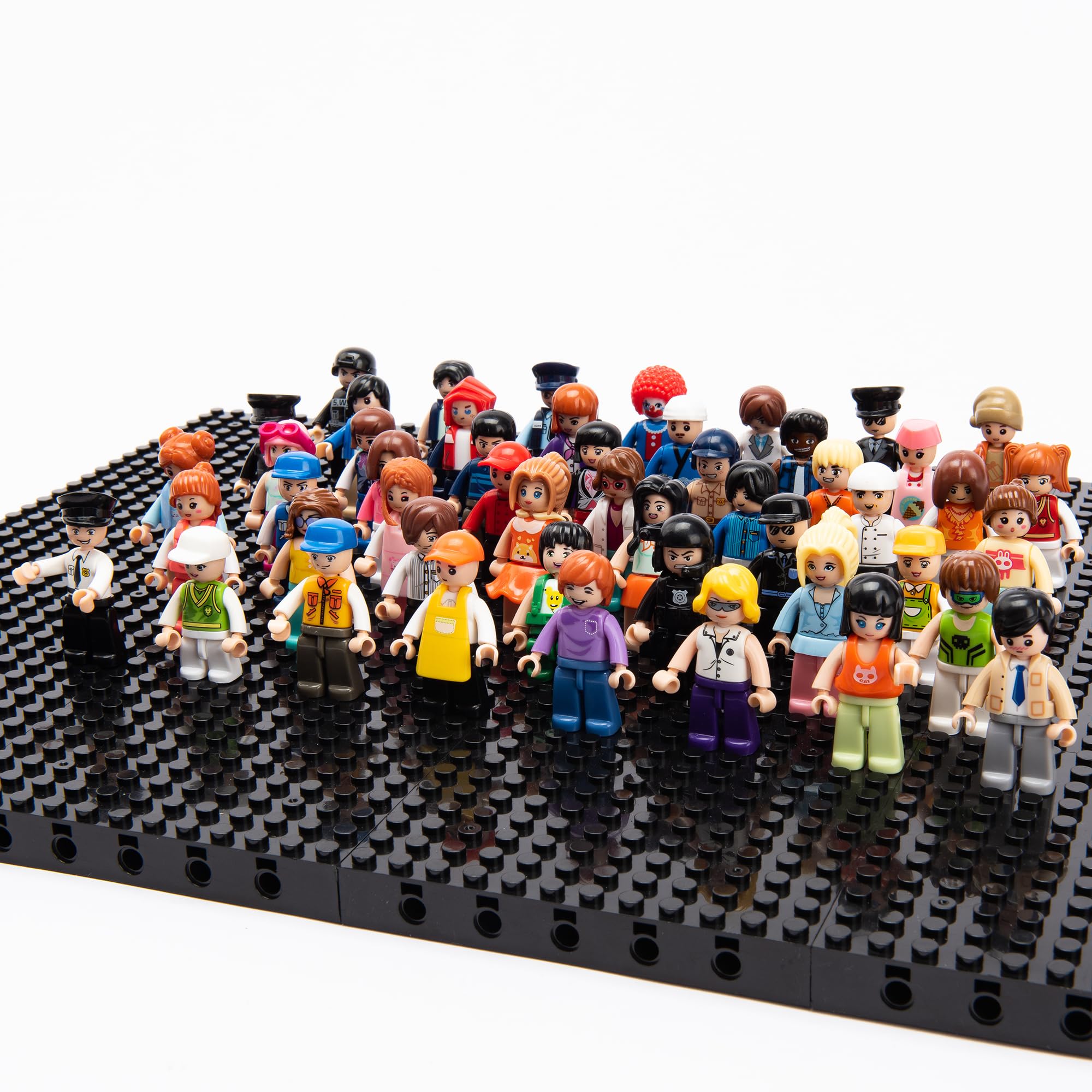 Lrdboeg wide variety of themes from fantasy to sci-fi for imaginative play