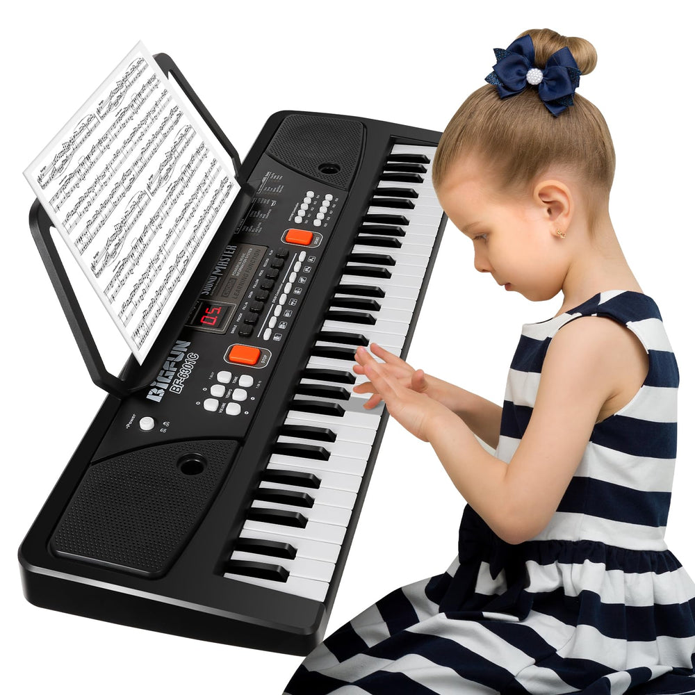 M SANMERSEN piano with 61 keys invites kids to learn music