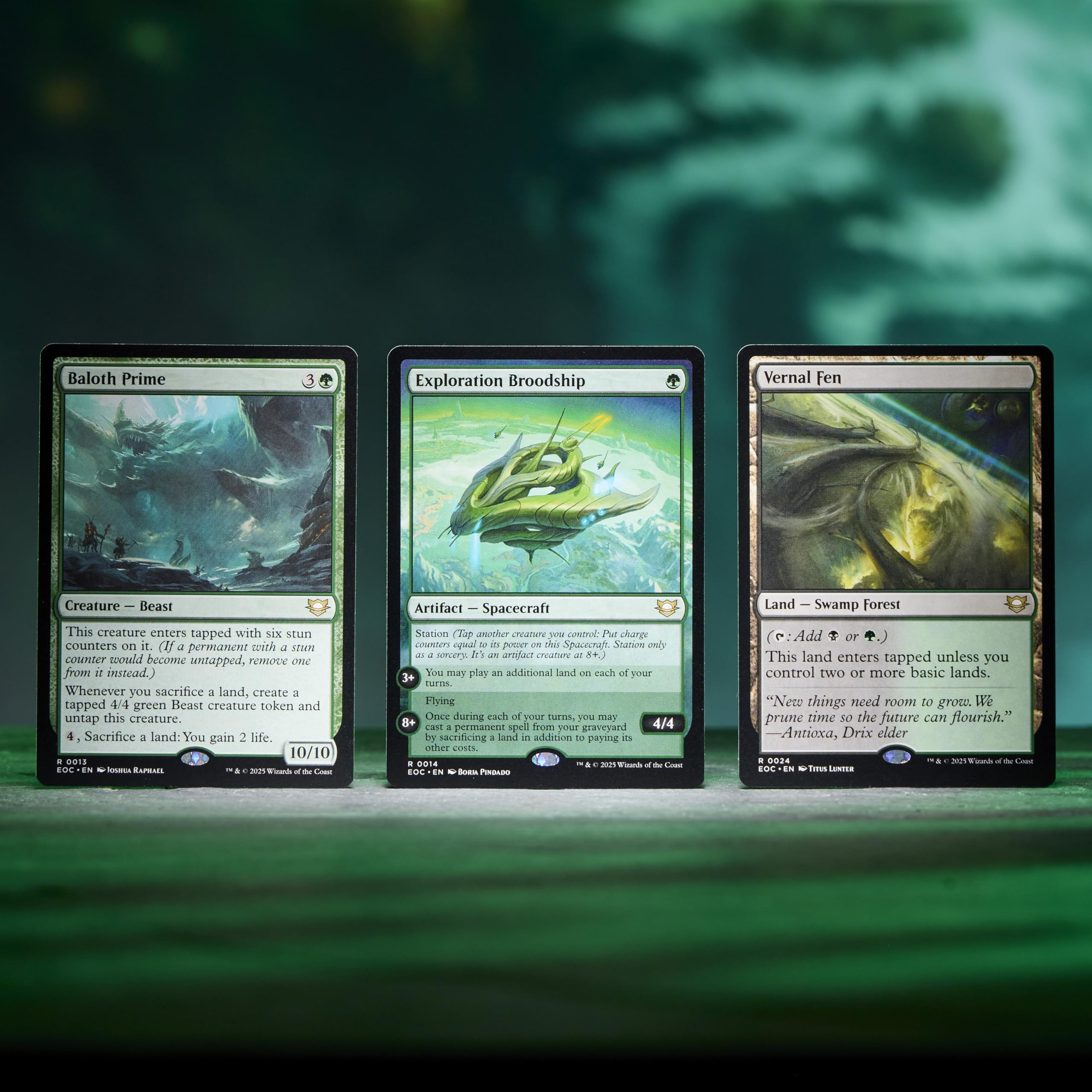 Magic World Shaper deck box keeps 100 sleeved cards organized