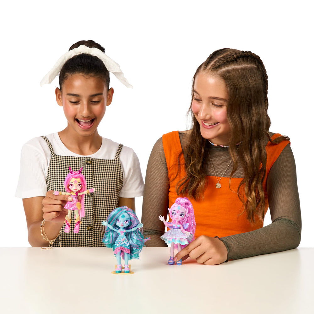 Magic Mixies Pixlings seven-point articulation enables dynamic posing.