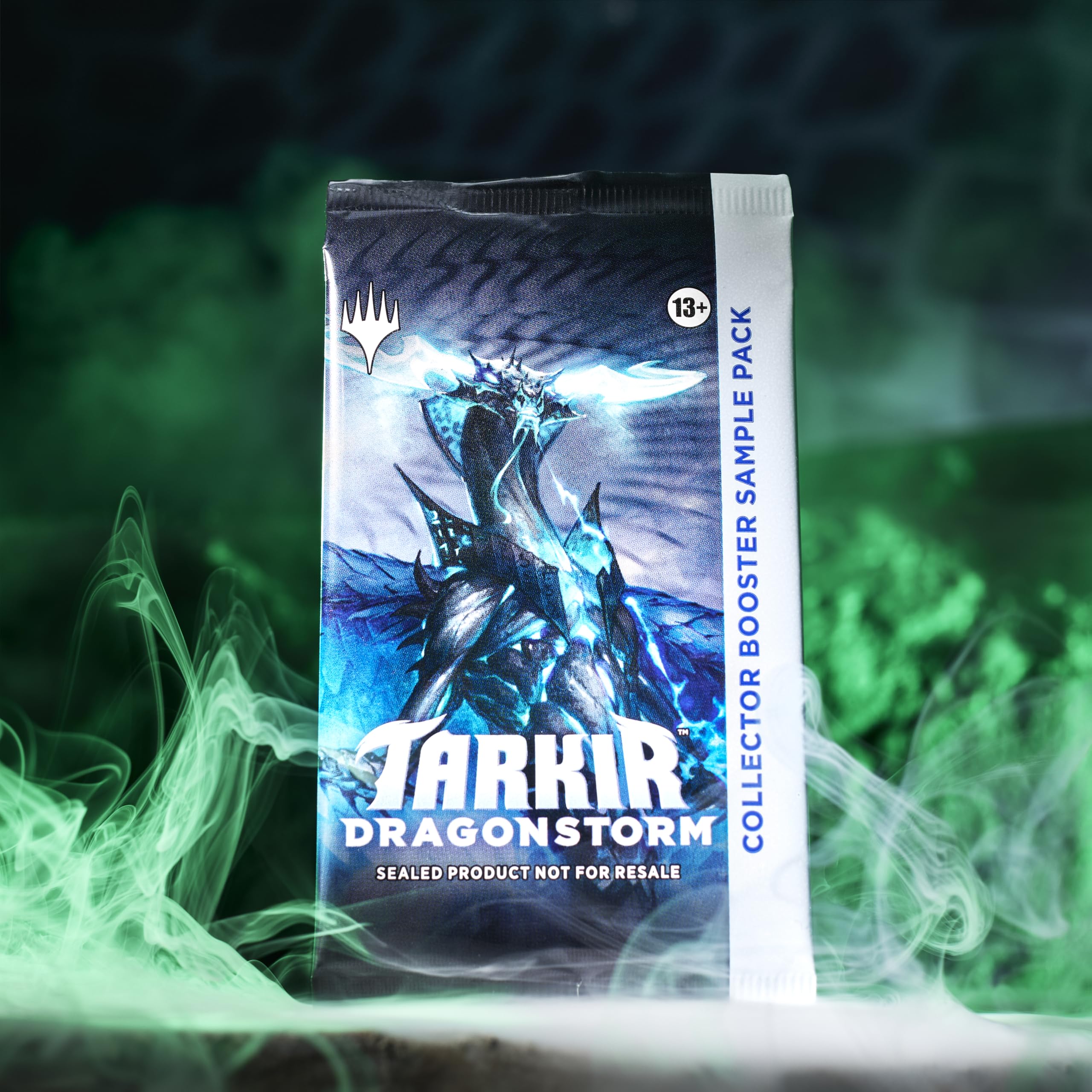 Magic: The Gathering Tarkir Temur Roar deck box for organized storage.