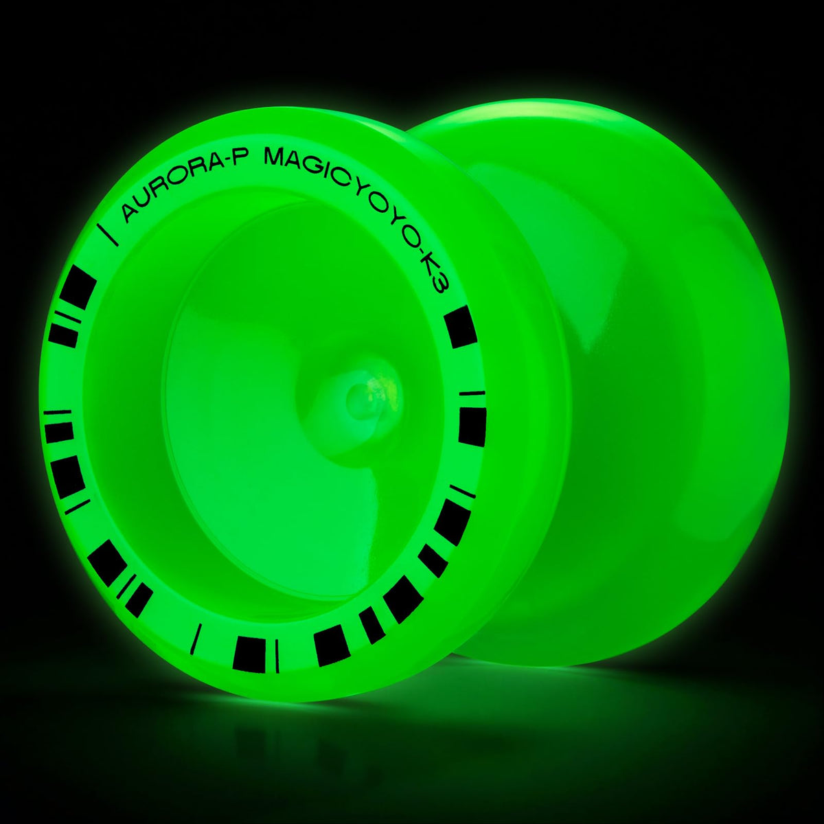 MAGICYOYO K3 Aurora-P glows bright green for vivid dusk play and indoor practice.