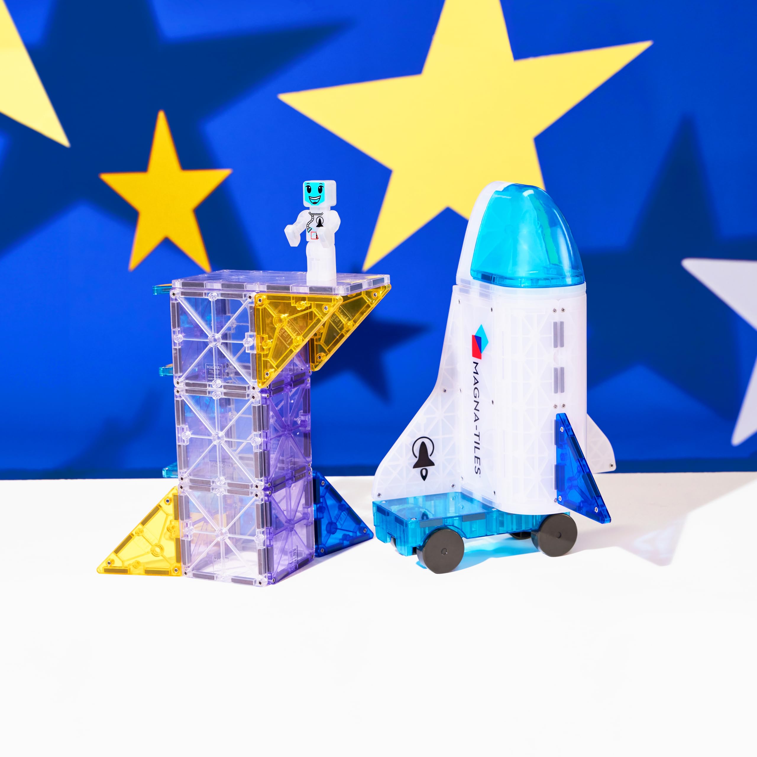 MAGNA-TILES Space Wheeled Chassis enables mobile setups for dynamic mission play.
