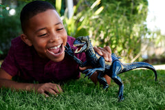 MAGNETOE Indoraptor attack claws highlight dynamic action and poseability
