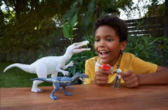 MAGNETOE Jurassic Chaos Theory Baryonyx figure with true-scale length for dramatic display.