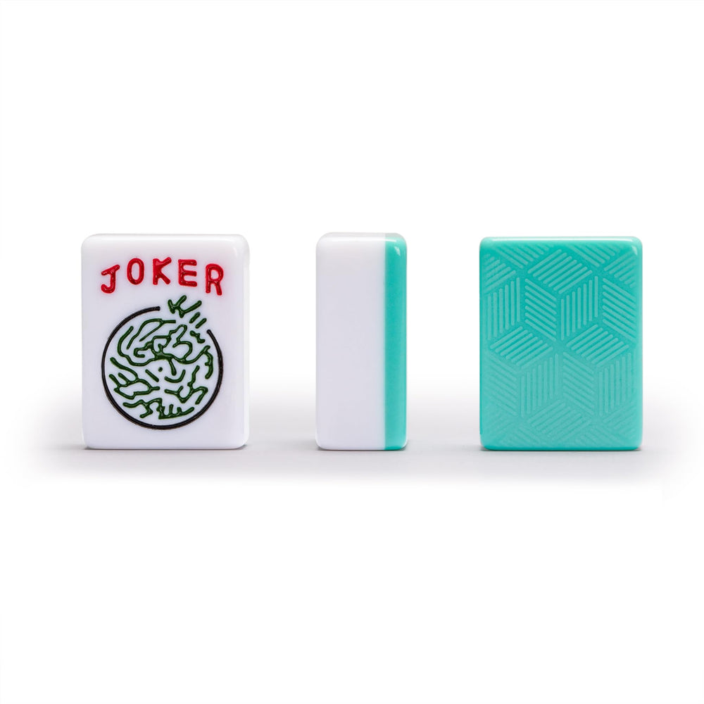 Mahjong dice set included for quick setup and alternative scoring options.