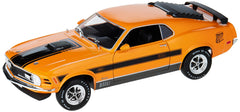 Maisto 1:18 Mustang Mach 1 exterior with authentic 1970 styling for display