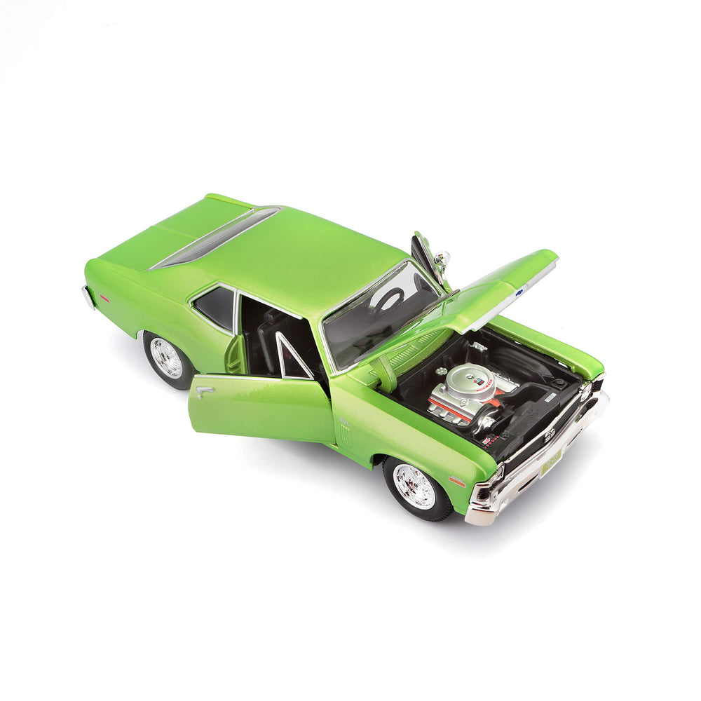 Maisto 1:24 Nova SS green detailed chassis view.