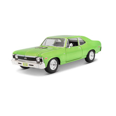 Maisto 1:24 Nova SS green front view for display.