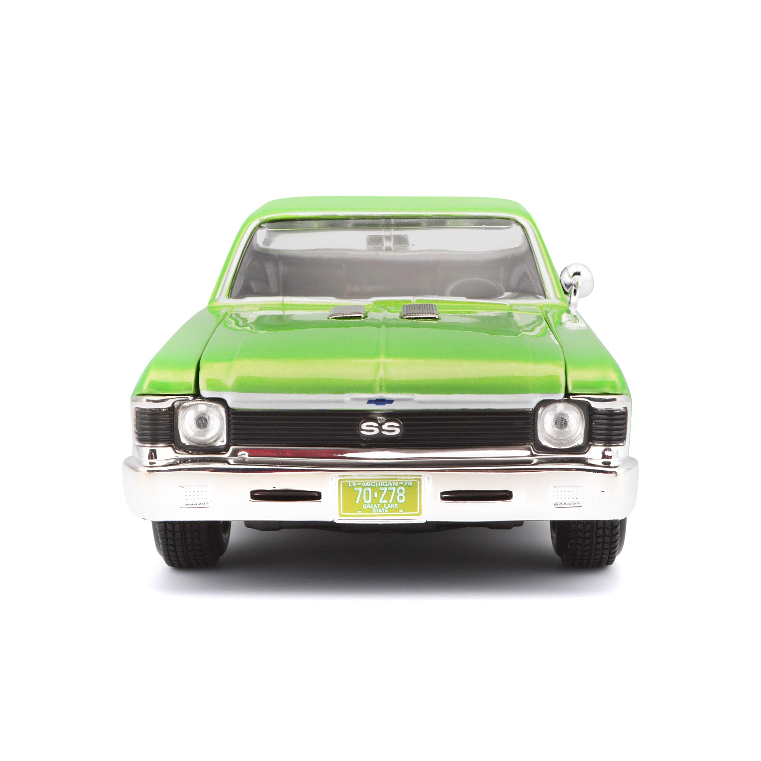 Maisto 1:24 Nova SS green open doors display interaction.