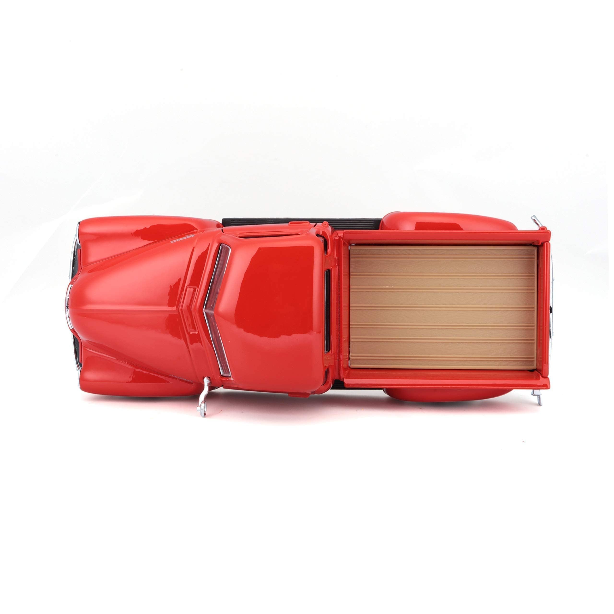 Maisto 1950 Chevrolet 3100 pickup diecast, hood open, reveals detailed engine bay