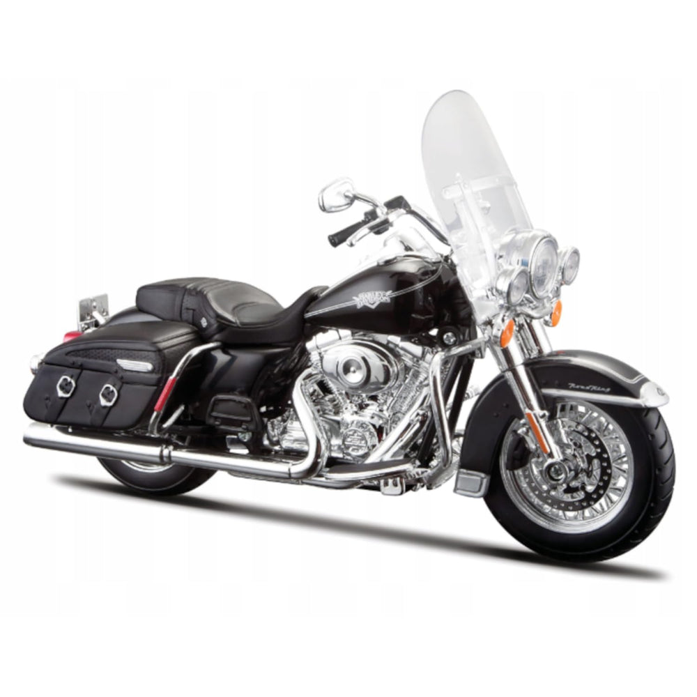 Maisto Harley-Davidson Road King Classic 2013 1:12 die-cast finish highlights precise detailing for collectors.