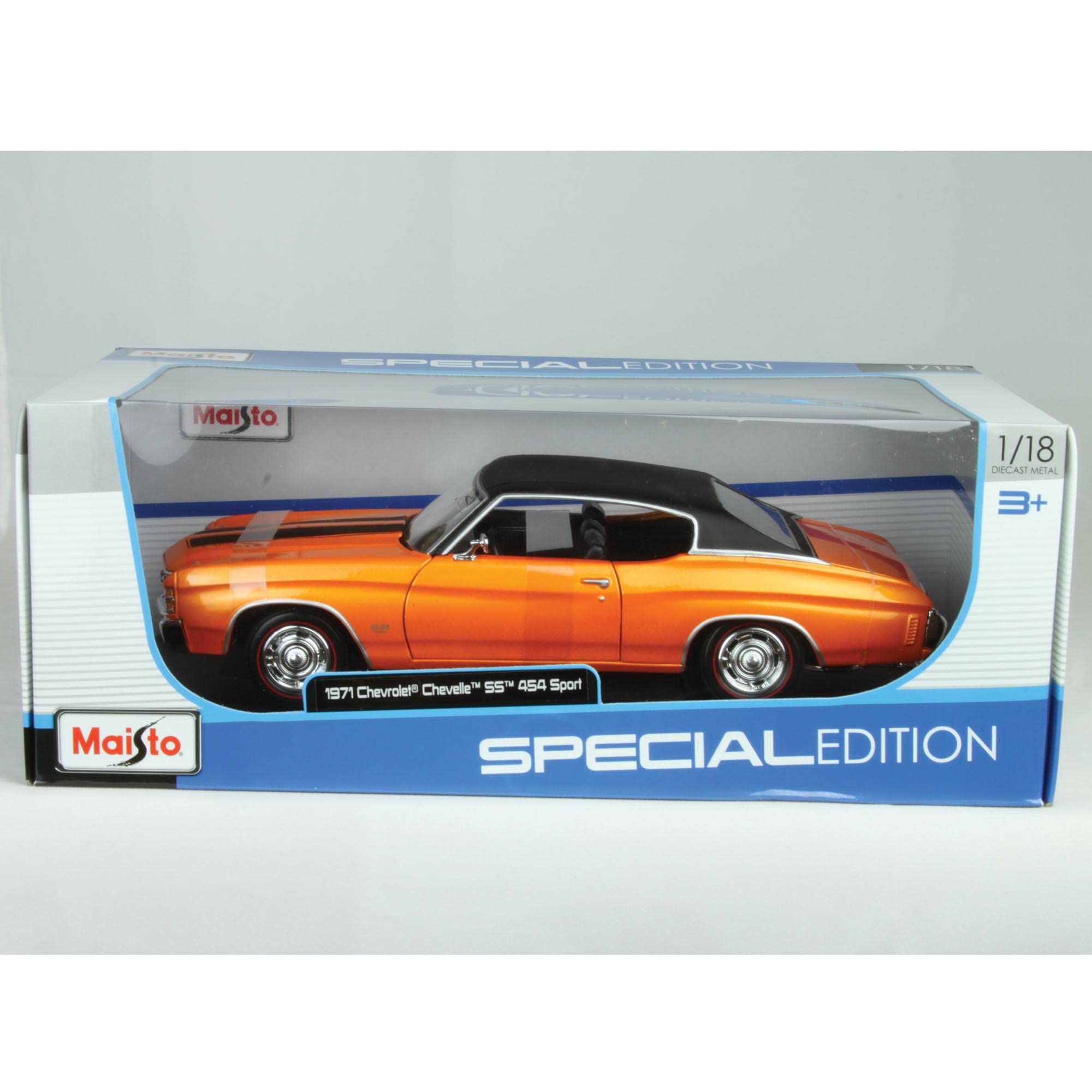 Maisto Chevelle die-cast body provides durable collectible quality.