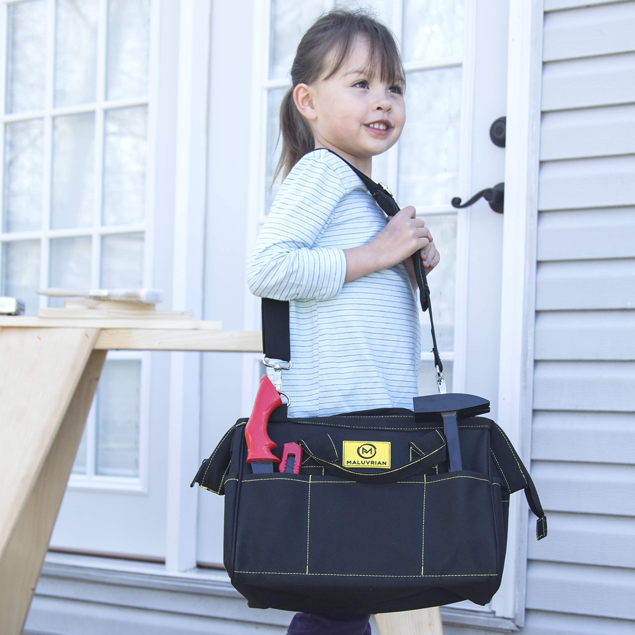 Maluvrian upgraded saw highlights real-world pretend play with sturdy, kid-sized precision.