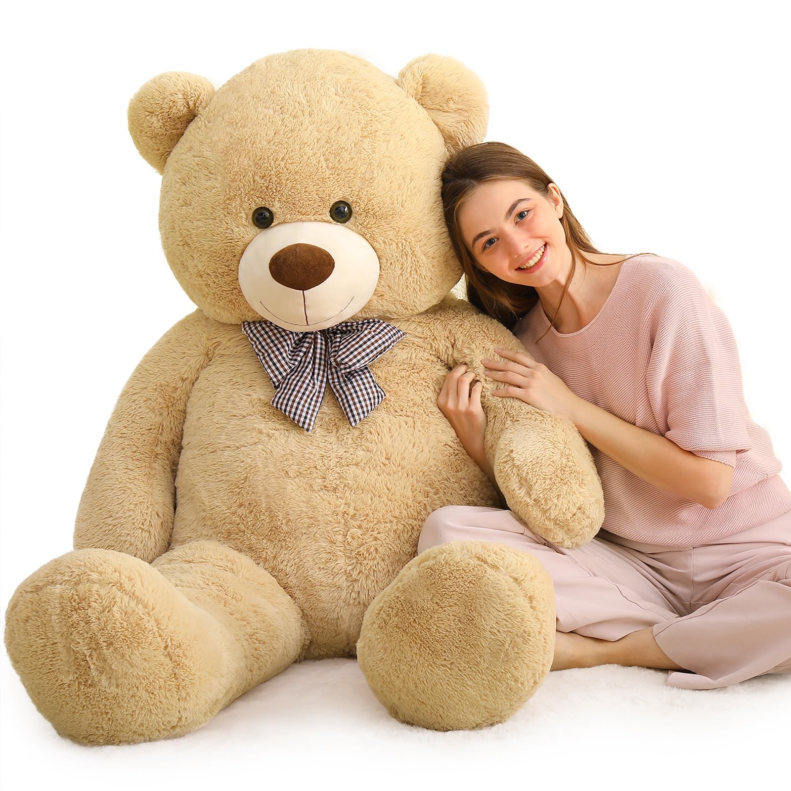 MaoGoLan Christmas decor teddy bear adds festive warmth to living spaces.