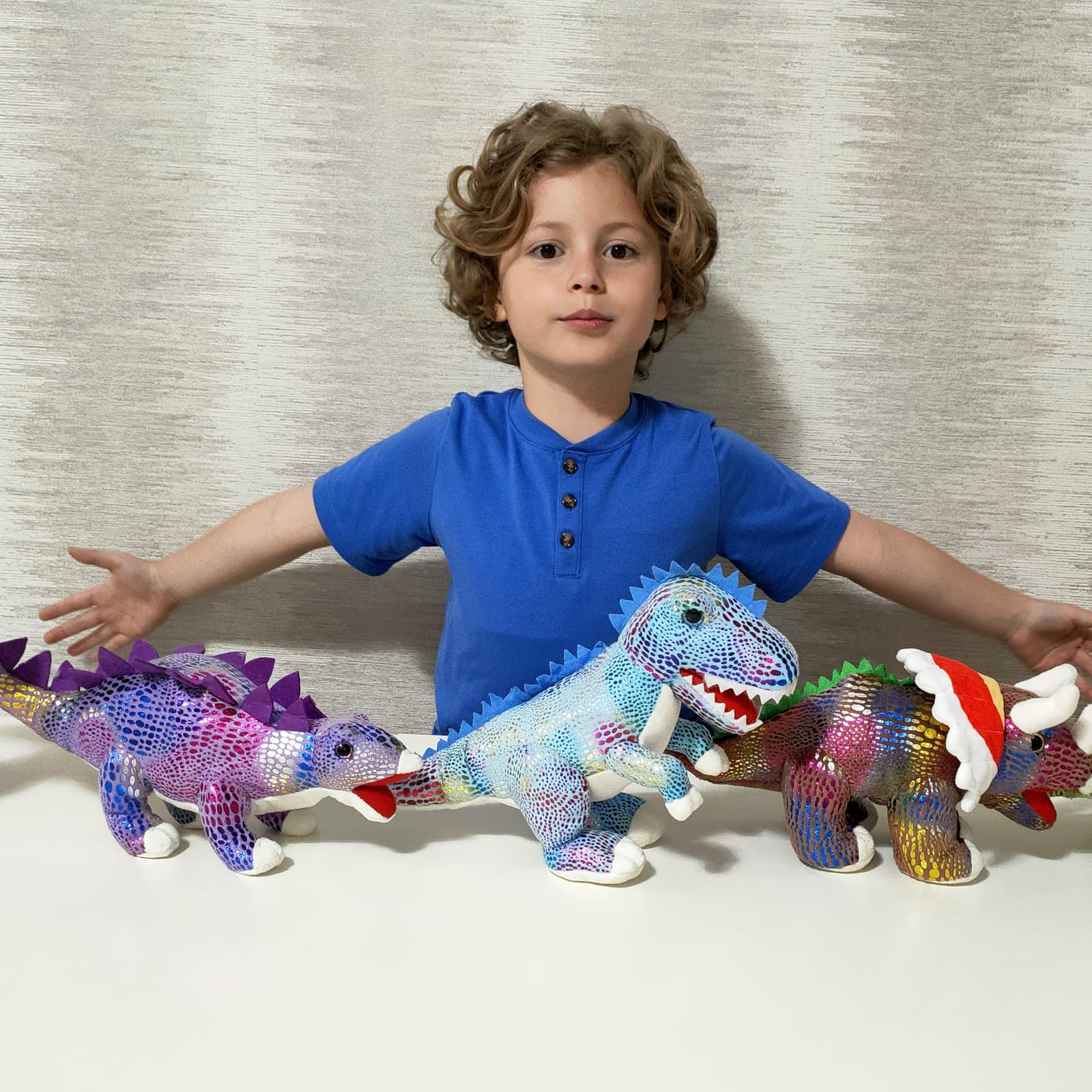 MaoGoLan Velociraptor plush with sequins ideal for dynamic display and adventures.