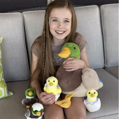 MaoGoLan eggshell accessory inspires hatch-and-learn play moments.