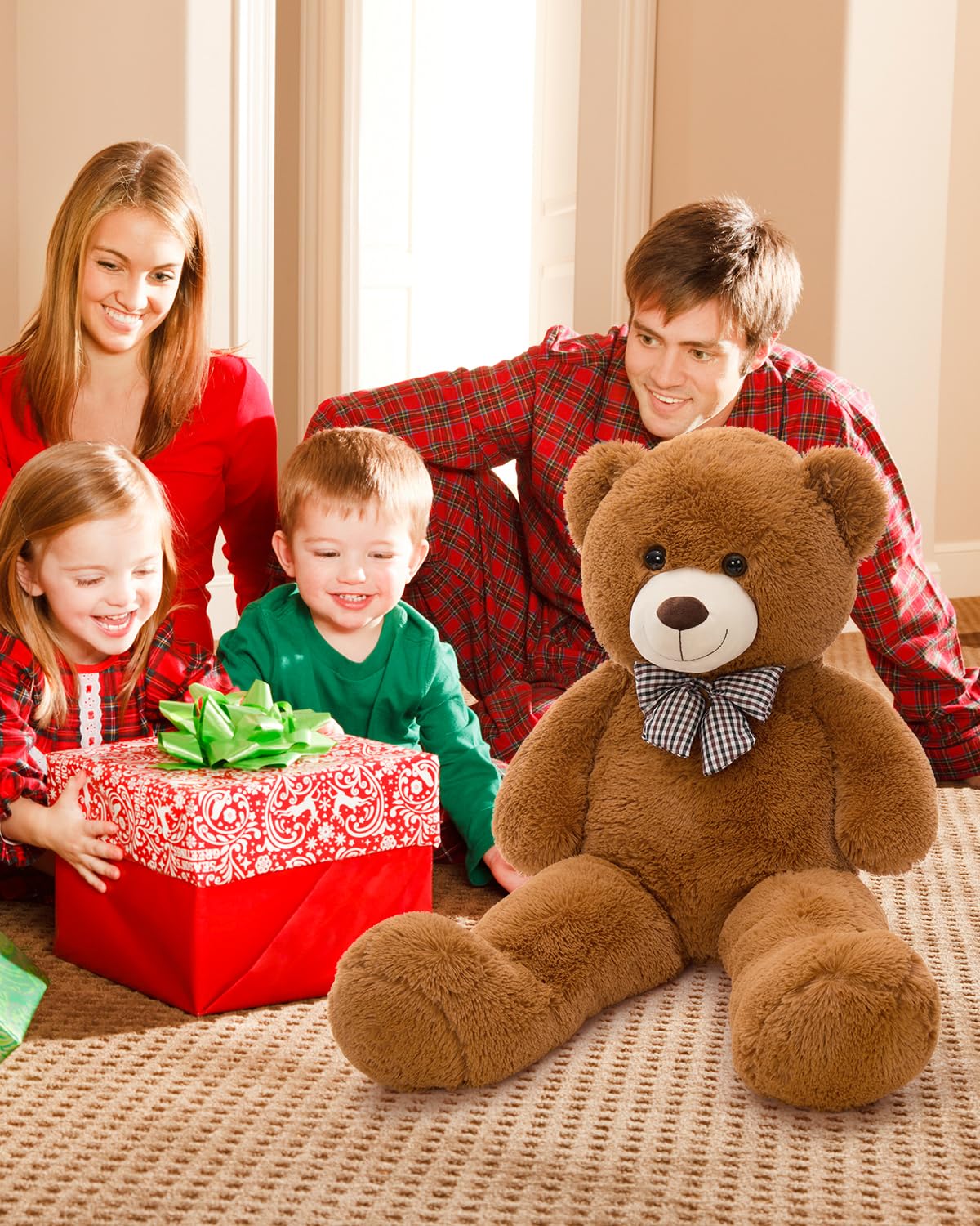 MaoGoLan large teddy invites long hugs and comforting moments.