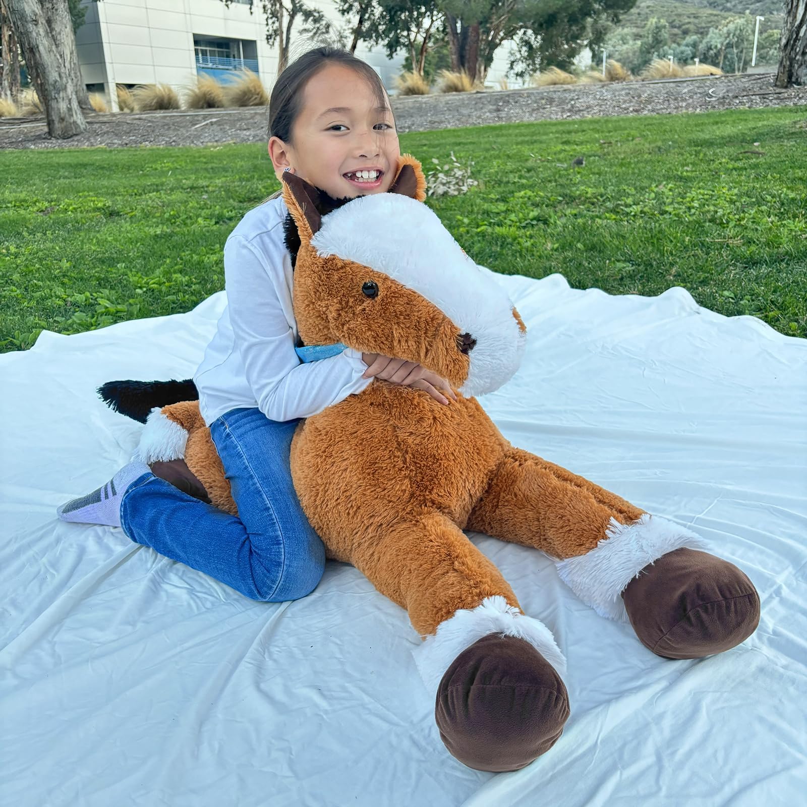 MaoGoLan plush horse pillow, a soft, supportive companion for bedtime.