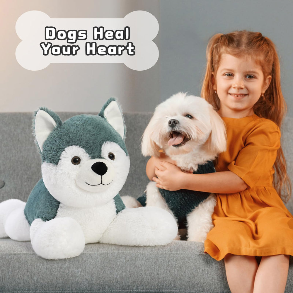 MaoGoLan husky plush with lifelike face for realistic pretend play.