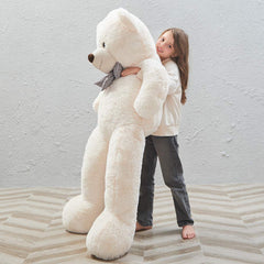 MaoGoLan room decor idea featuring a giant teddy for cozy spaces.