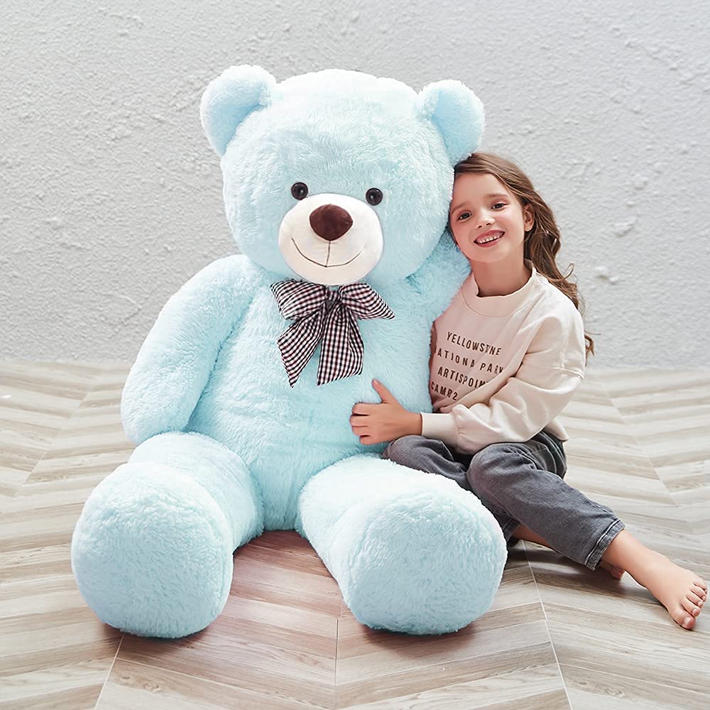 Maogolan teddy bear with heart prop for romantic gifting.