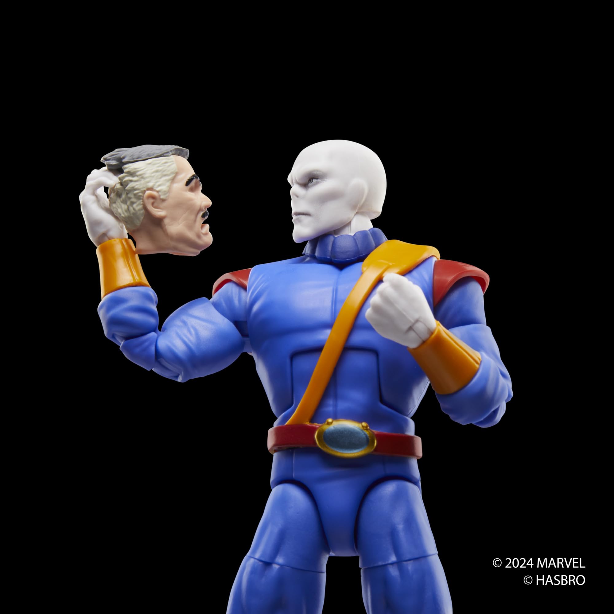 Chameleon accessories including hands, mask, and weapons for versatile scenes