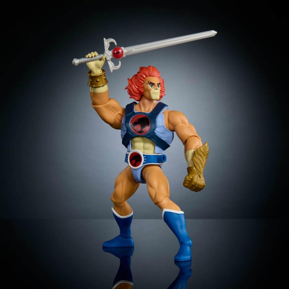 Masters of the Universe Lion-O origin swappable armors and belts enable versatile styling options.