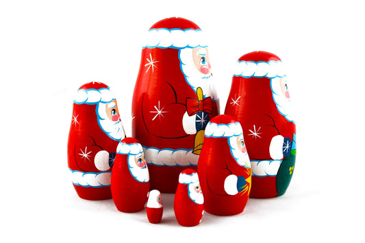 MATRYOSHKA&HANDICRAFT wooden gift box holding nesting dolls, perfect for gifting.