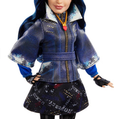 Mattel Descendants Evie bendable joints, poseable for dynamic scene recreations.
