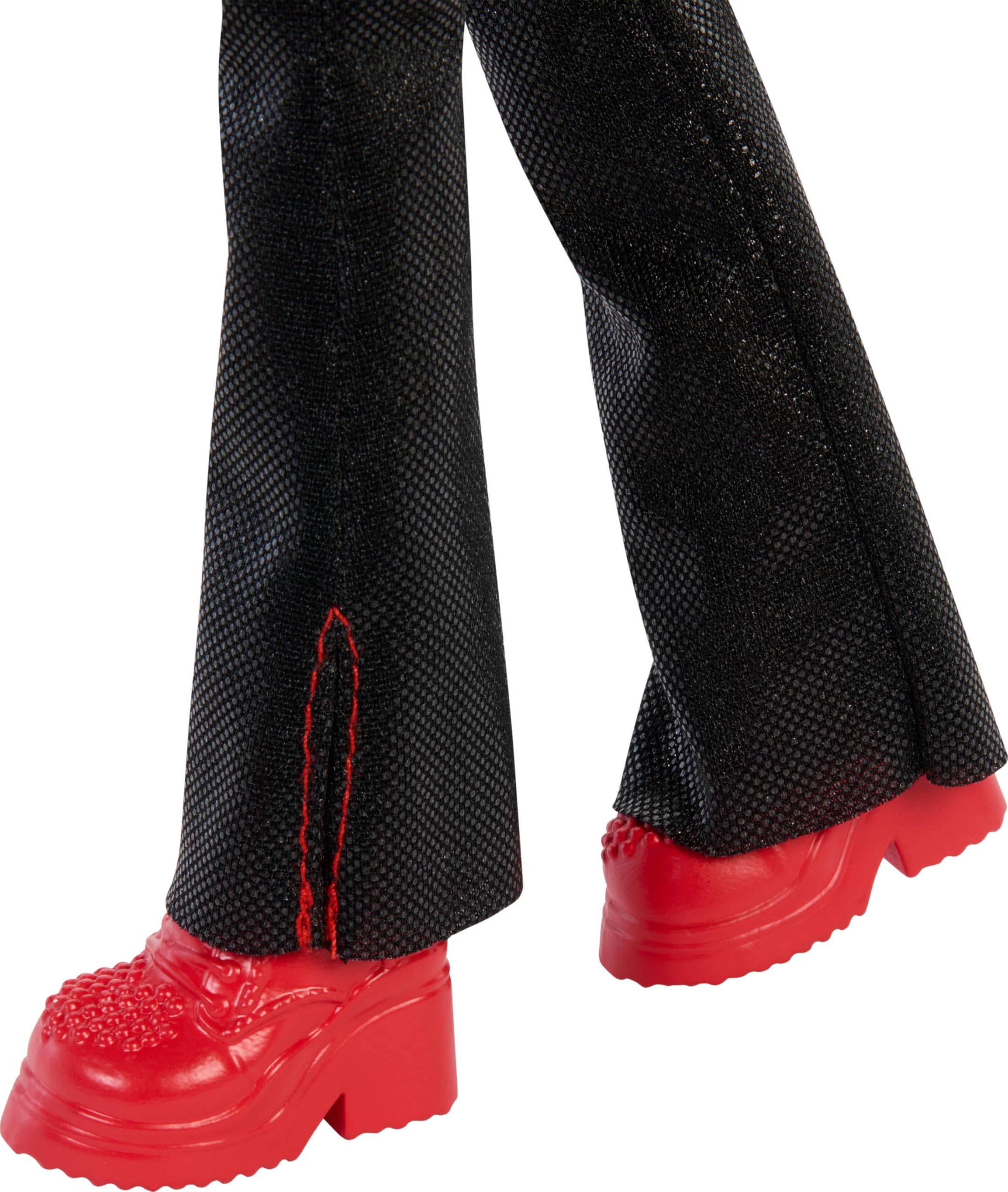 Mattel Descendants Rise Red Doll accessories for storytelling adventures