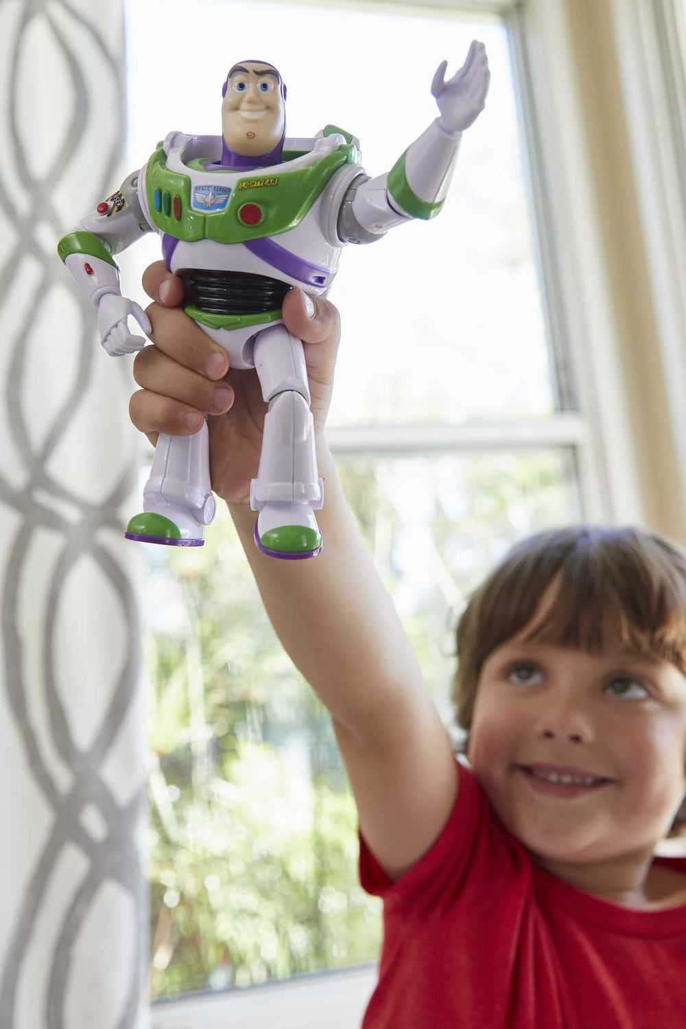 Mattel Buzz Lightyear poseable figure for recreating movie scenes