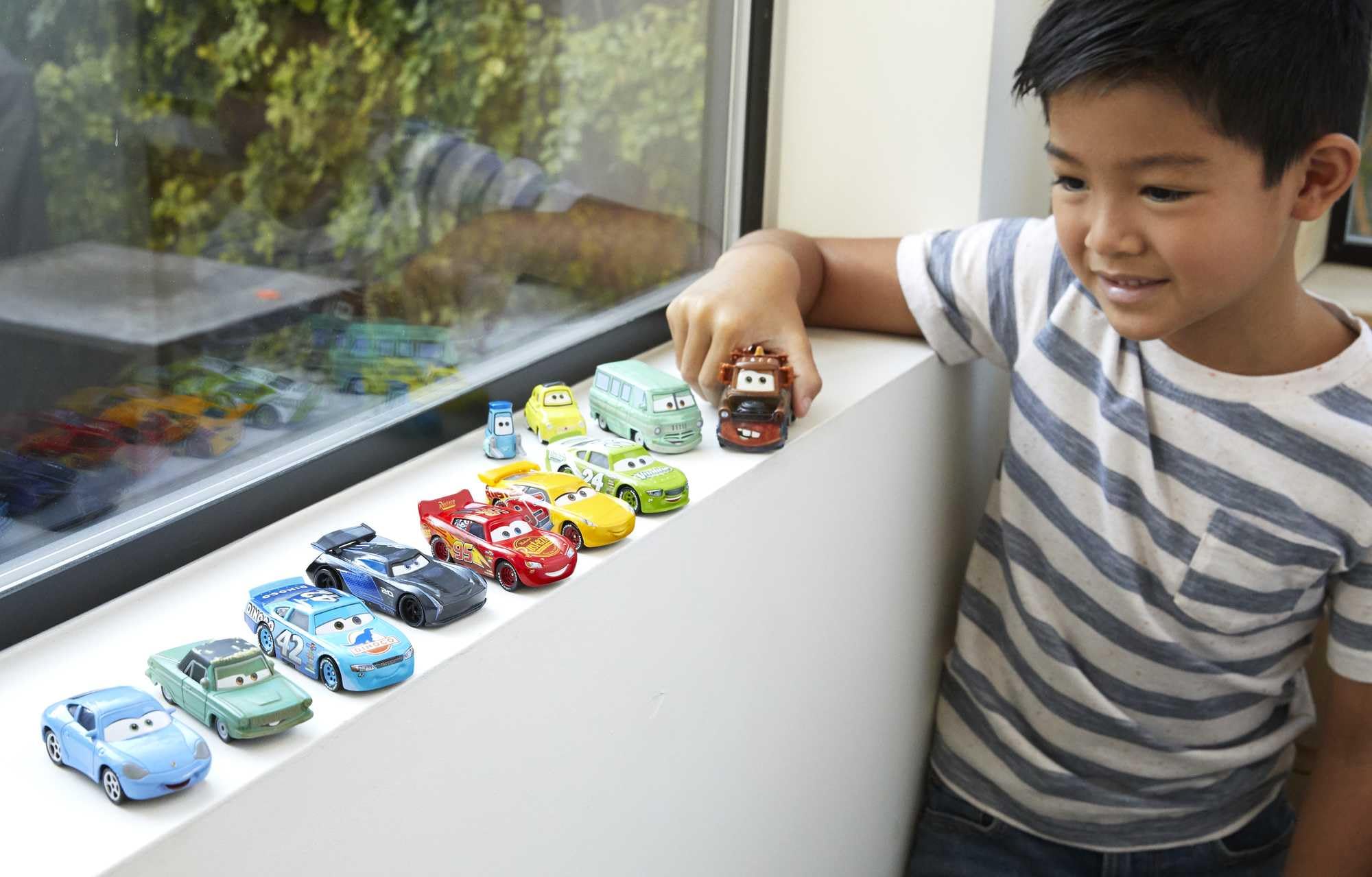 Mattel Cars 10-pack Jackson Storm die-cast for fast-paced race scenes.