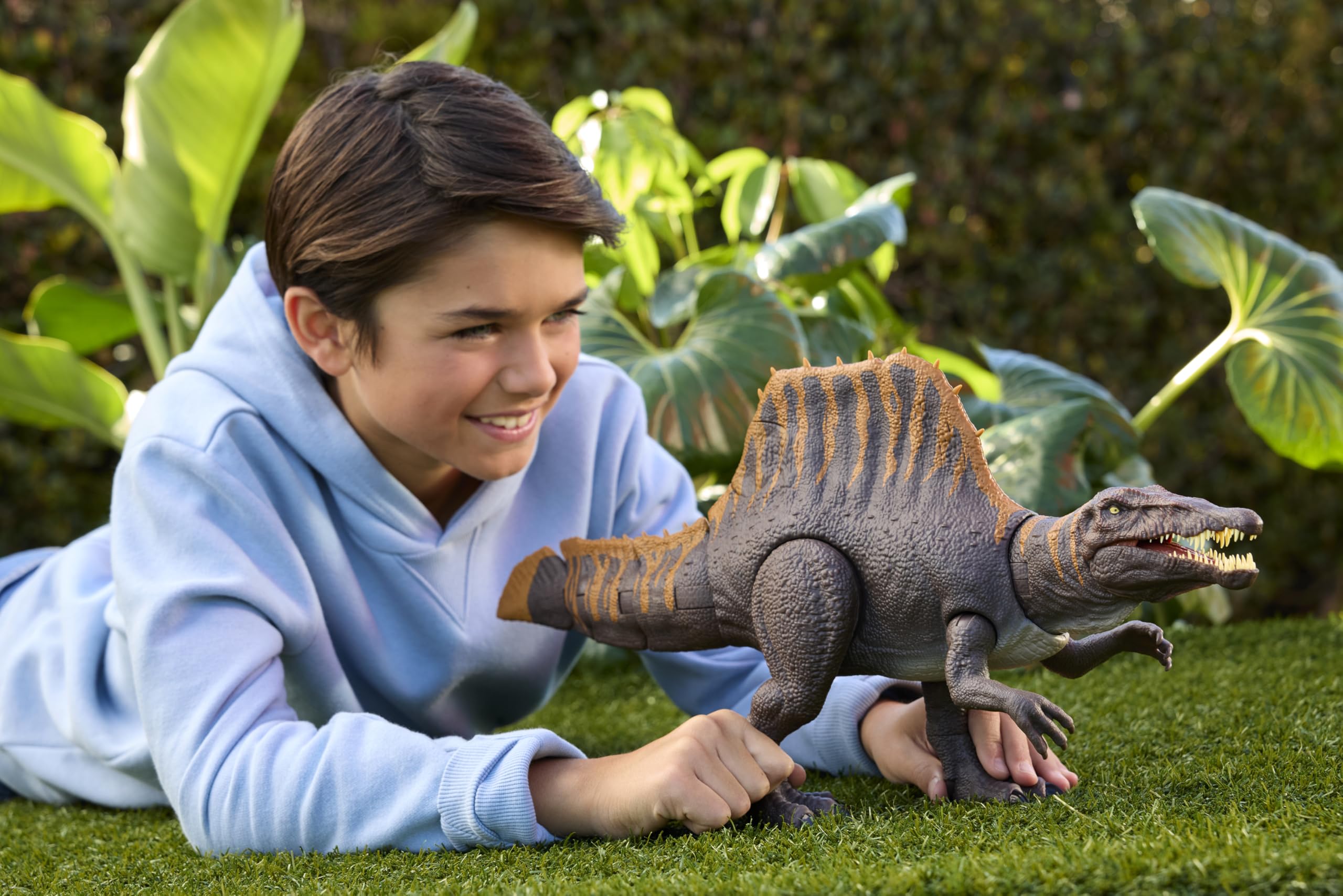 Mattel Jurassic World Spinosaurus head thrash and chomps for dramatic play