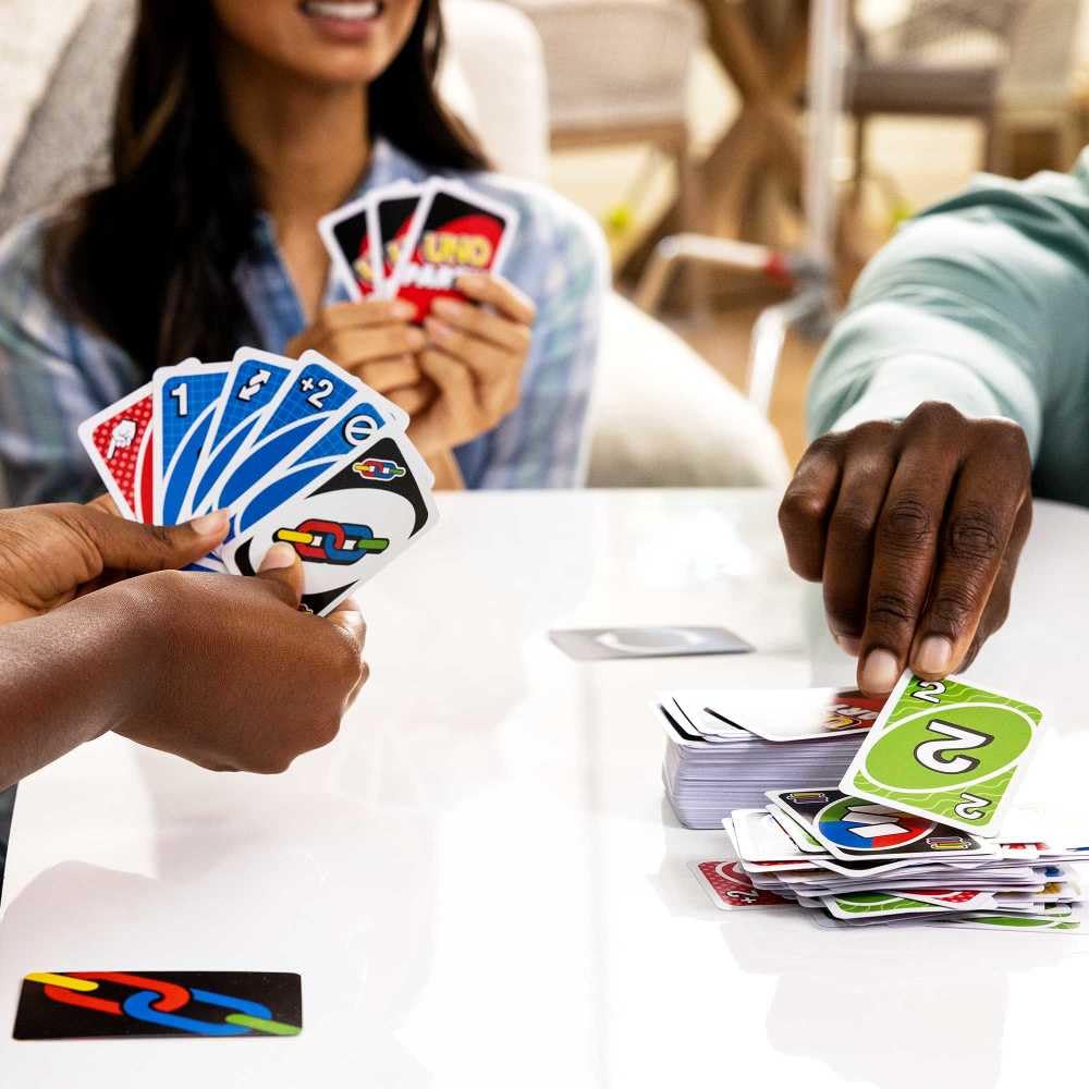 Mattel UNO Party Game party play suits gatherings with friends and conversations.