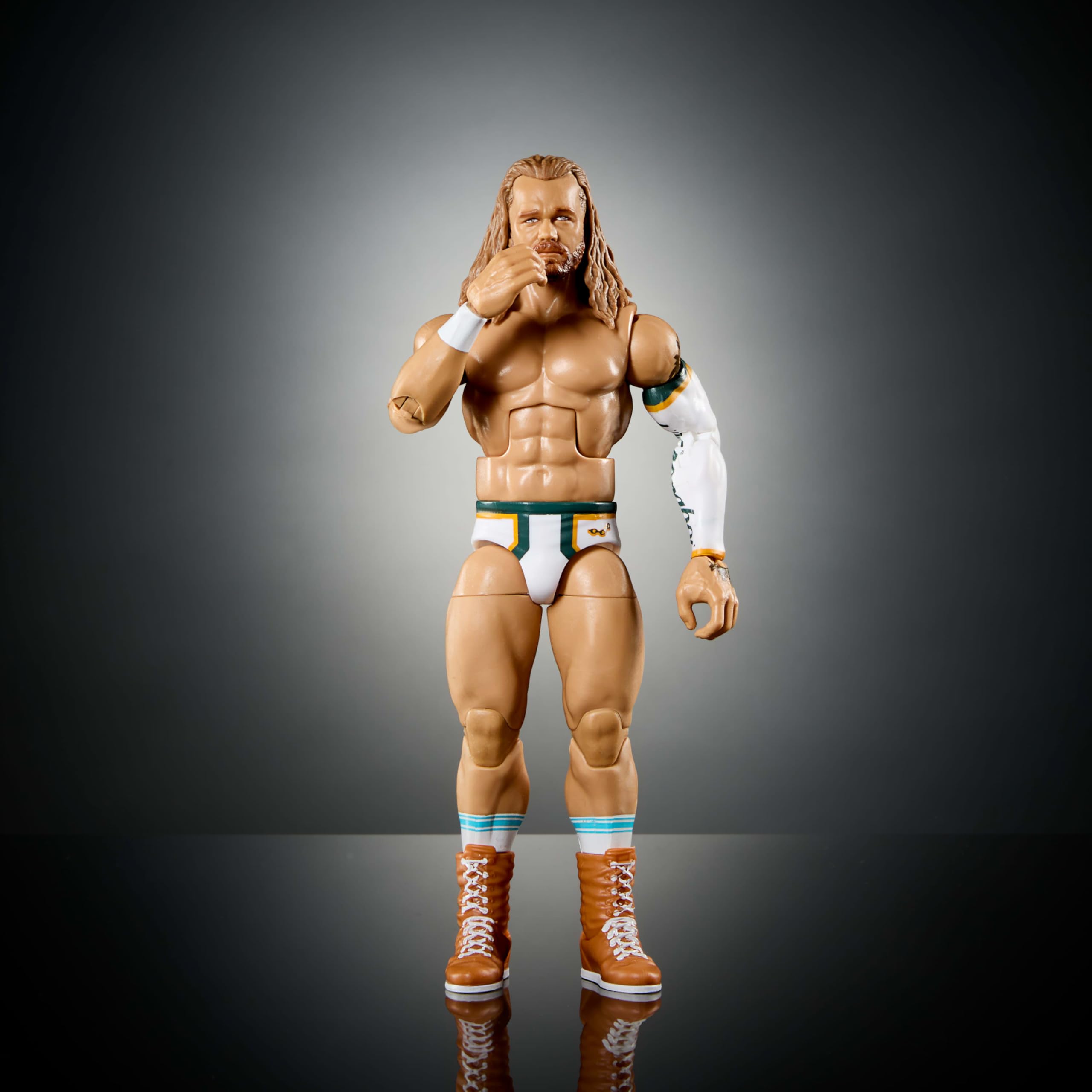 Mattel WWE Elite Tyler Bate accessories set for display and play