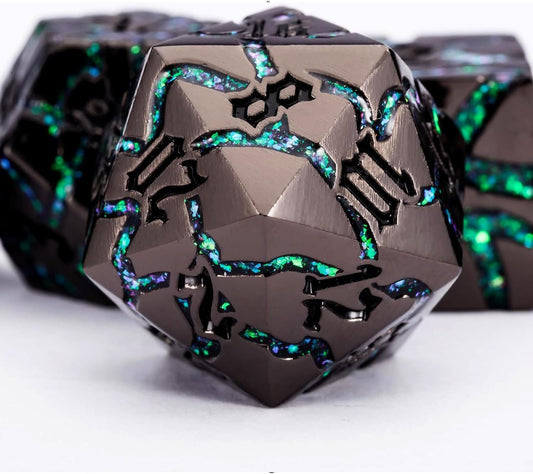 Maywin DND crack stripe dice box provides secure transport and display.