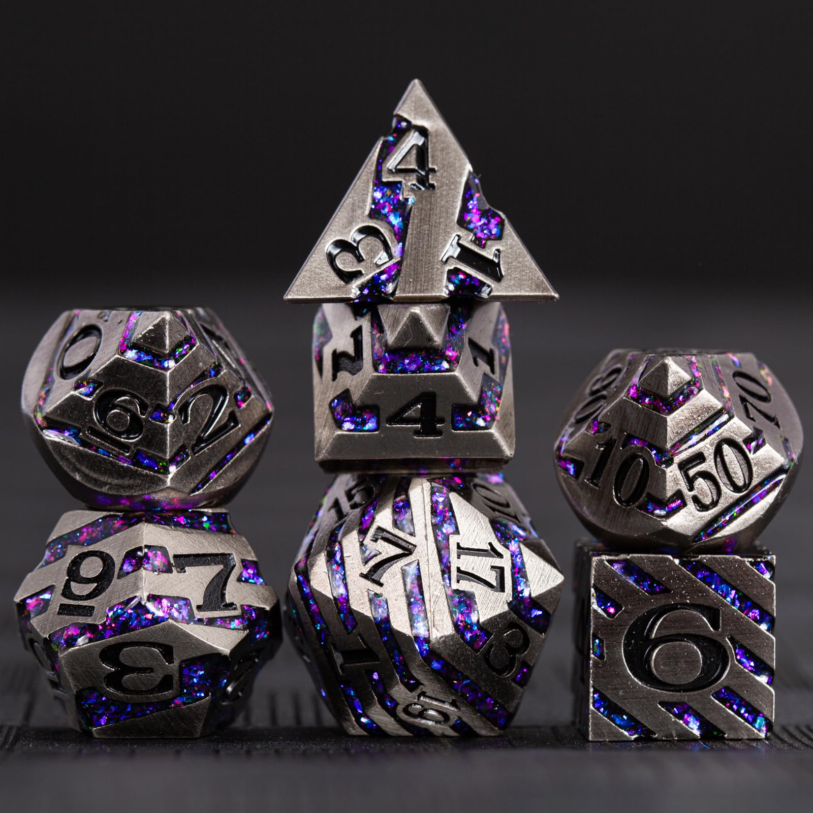 Maywin DND dice set gift case keeps dice secure during travel.