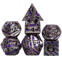 Maywin DND dice storage box keeps the set organized and ready.