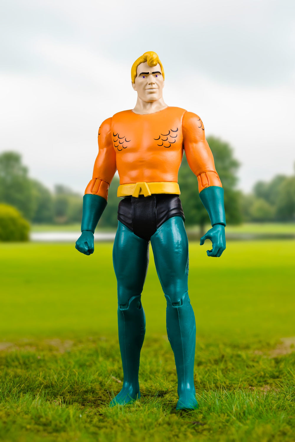 McFarlane Toys DC Retro Aquaman retro artwork on packaging for collectors.
