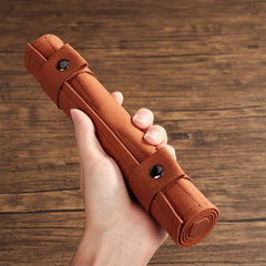 McGregri Backgammon storage pouch keeps pieces organized.