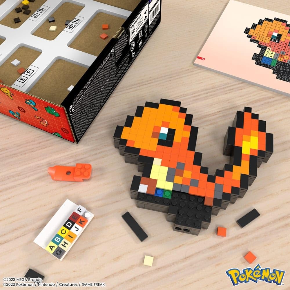 Mega Brands Glumanda display-ready setup with other Pokémon