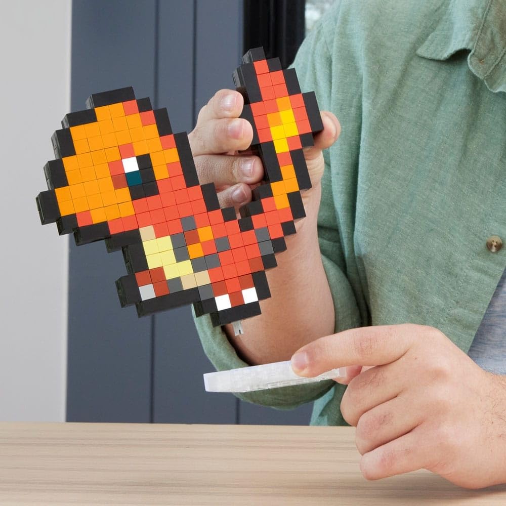 Mega Brands Glumanda pixel-bricks close-up texture