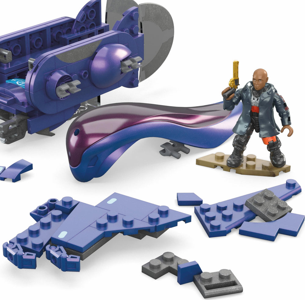 MEGA Halo Banshee cockpit door highlights open-access interior for action scenes.