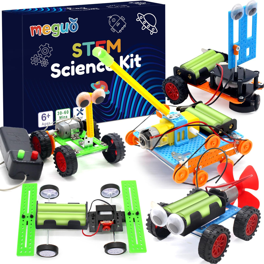 MEGUO Gear Car with moving gears demonstrating hands-on learning and motion.
