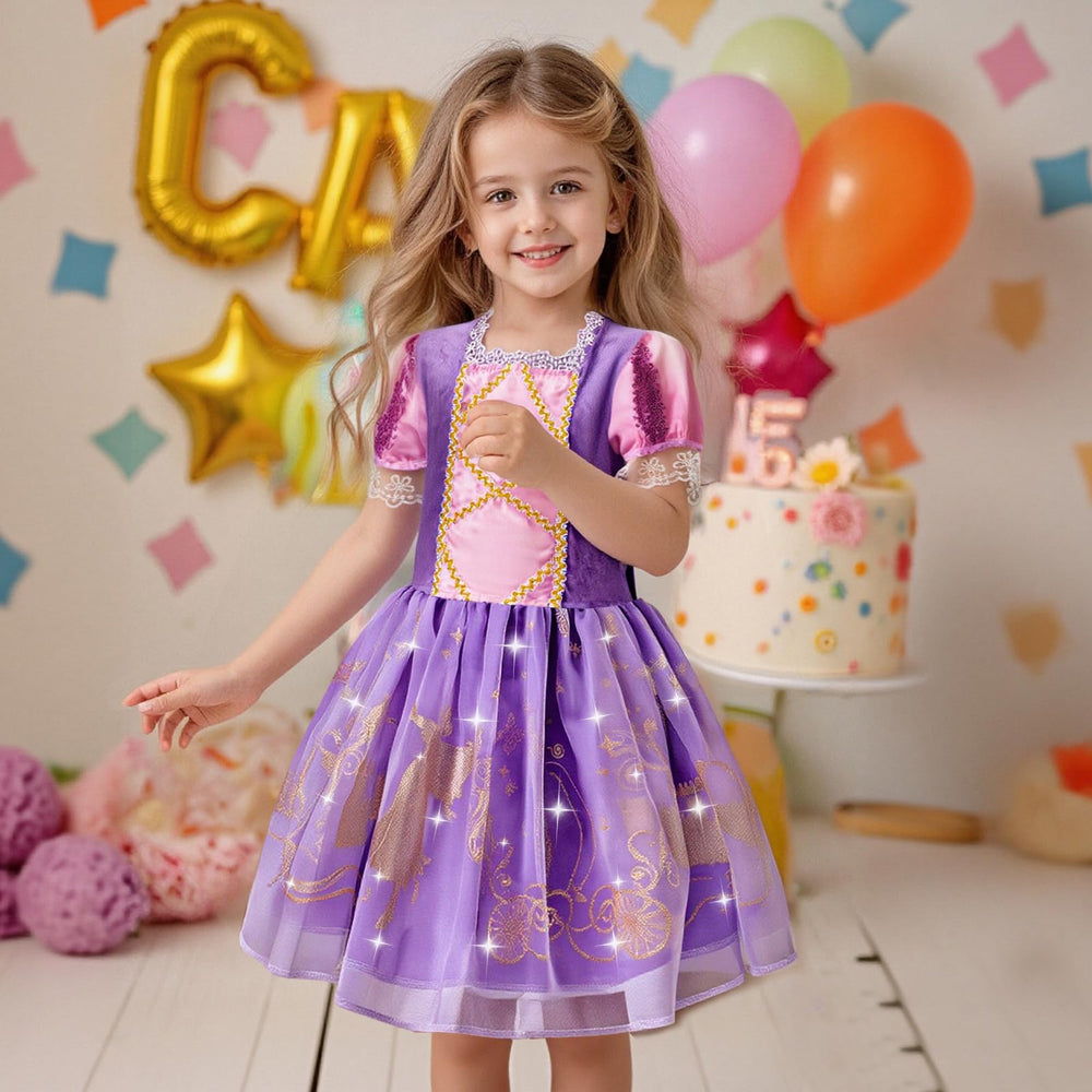 Meland princess bag accessory completes the pretend fashion ensemble.