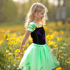 Meland jewelry and accessories complete the royal outfit for playtime.